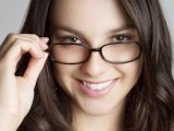 5 thói quen sử dụng kính cận gây nguy cơ lồi mắt, hỏng mắt